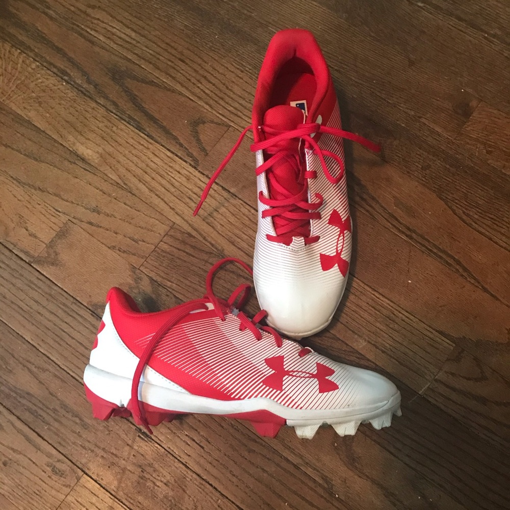 Boys Under Armour cleats